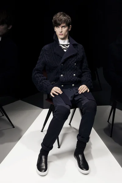 Look 24